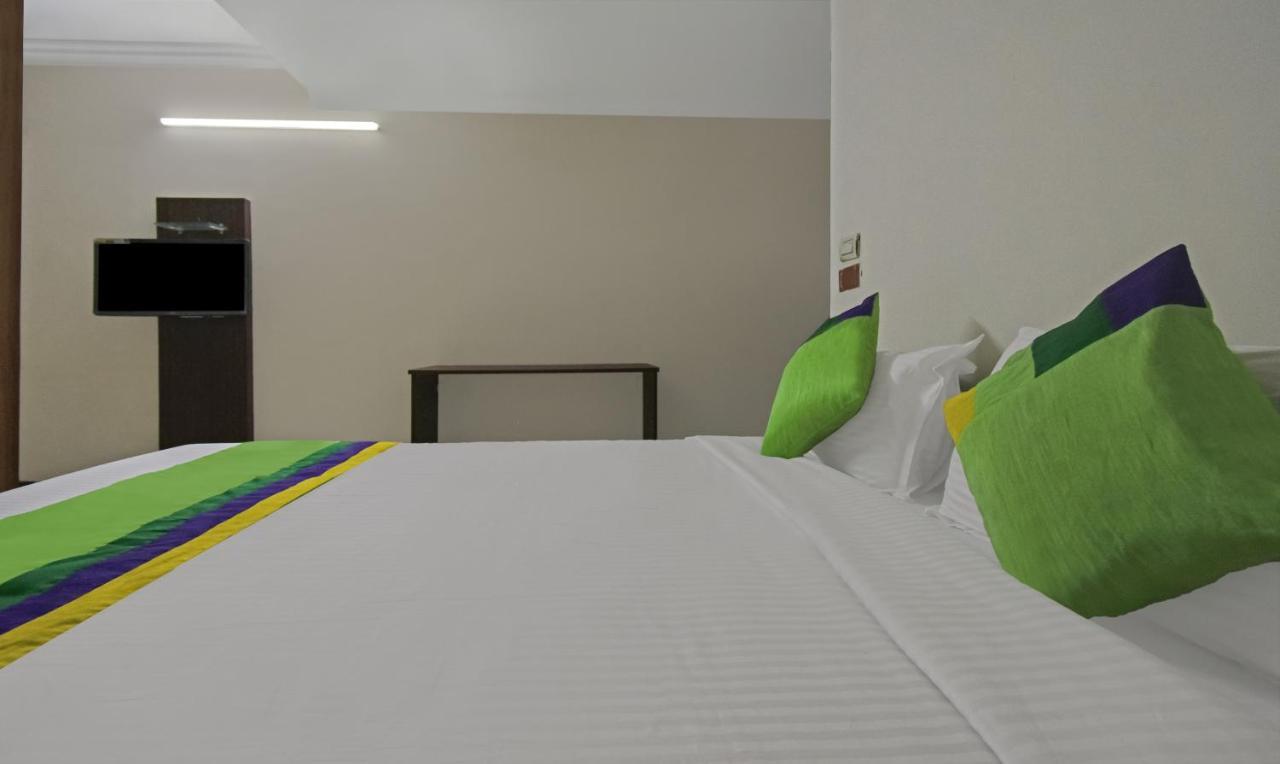Hotel Treebo Samhaar Residency Thoraipakkam Chennai Esterno foto